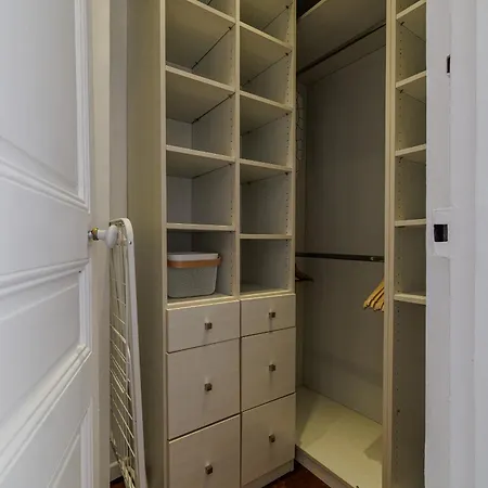 Apartment Wide 1 Bdr Quiet Area Open View *