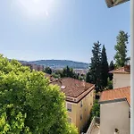 Open View Terrace - Wide 2 Bdr Quiet Area