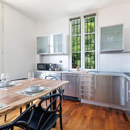 Wide 1 Bdr Quiet Area Open View Νίκαια