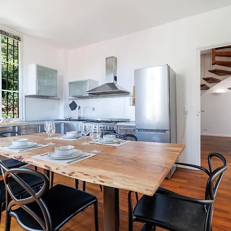 Wide 1 Bdr Quiet Area Open View Nice