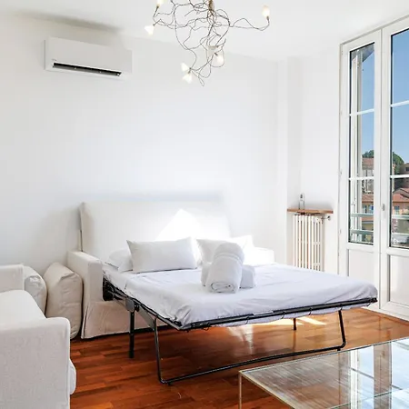 Wide 1 Bdr Quiet Area Open View