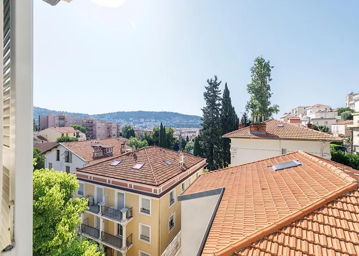 Open View Terrace - Wide 2 Bdr Quiet Area * Νίκαια