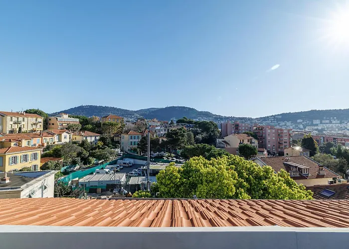 Open View Terrace - Wide 2 Bdr Quiet Area Νίκαια