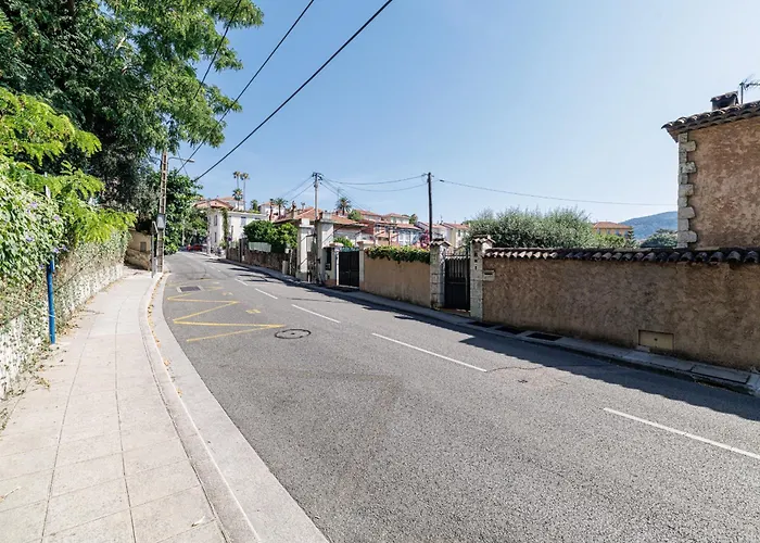 Open View Terrace - Wide 2 Bdr Quiet Area Νίκαια
